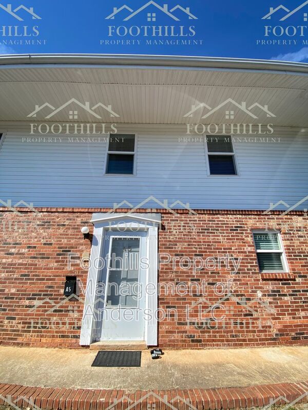 Anderson Condo: 500 Concord Rd