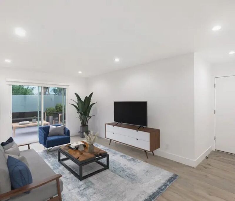 Los Angeles Condo: 3701 Hughes Ave