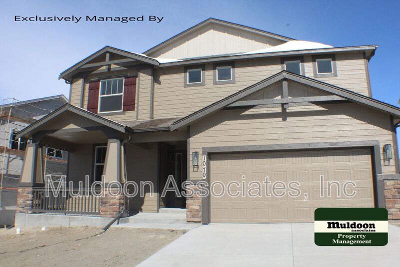 Monument House: 1070 Rambling Oak Dr
