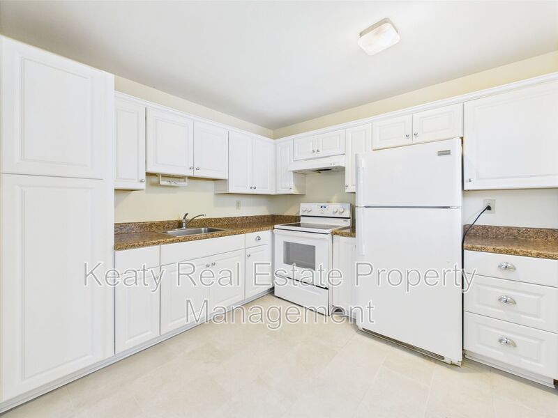 Lafayette House: 201 S College - 201 S College #212