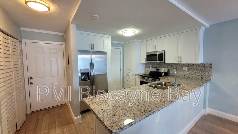 North Miami Beach Condo: 3600 NE 170th St