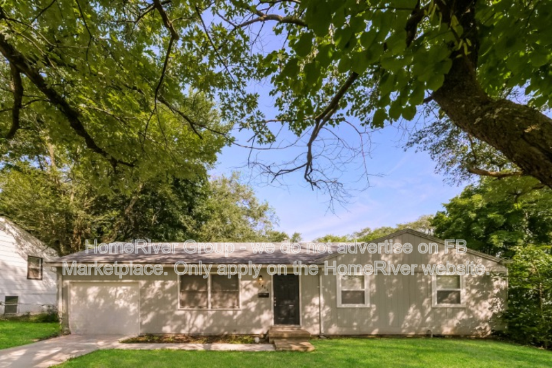 Grandview House: 6410 E 149th Ter