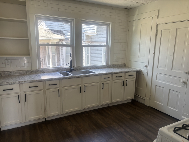 Cedar Rapids Condo: 124 10th Street Southwest - Lower