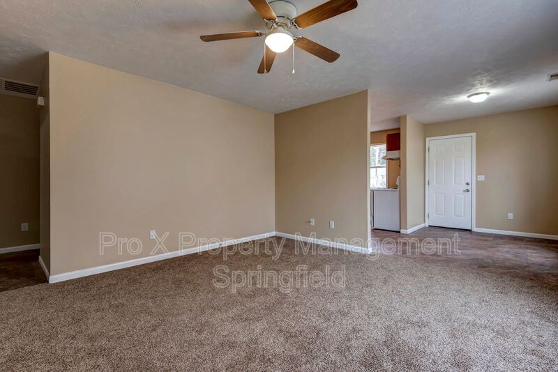 Springfield Condo: 652 N Belview Ave
