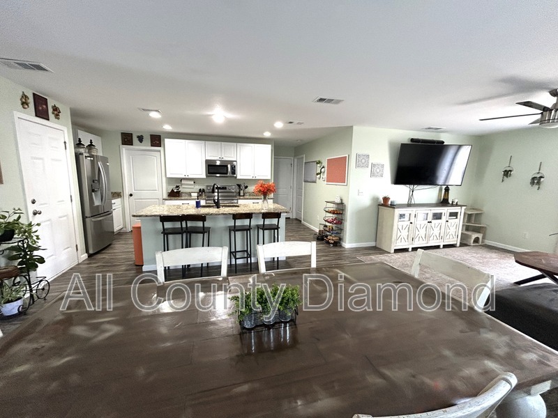 Callaway House: 6614 Boat Race Dr