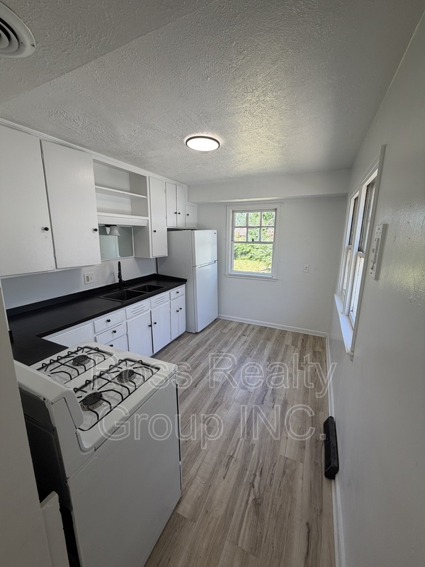 Toledo House: 621 Brookley