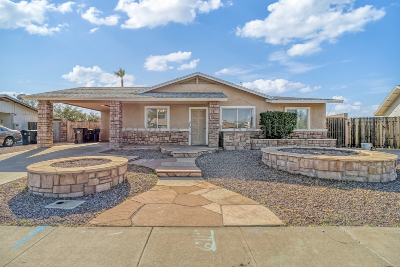 Mesa House: 1158 W Hillview St