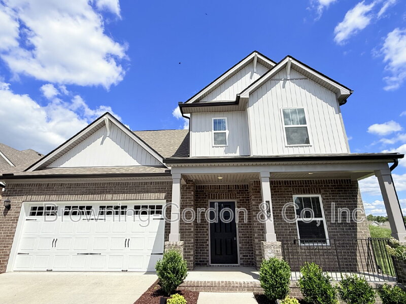 Nashville House: 312 Traywick Pl