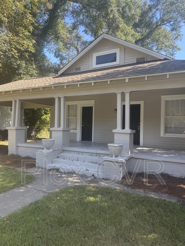 Columbus House: 2623 Garden Drive