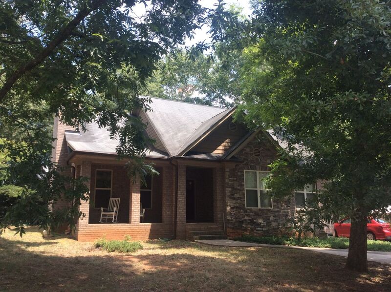 Athens House: 395 Old Princeton Rd