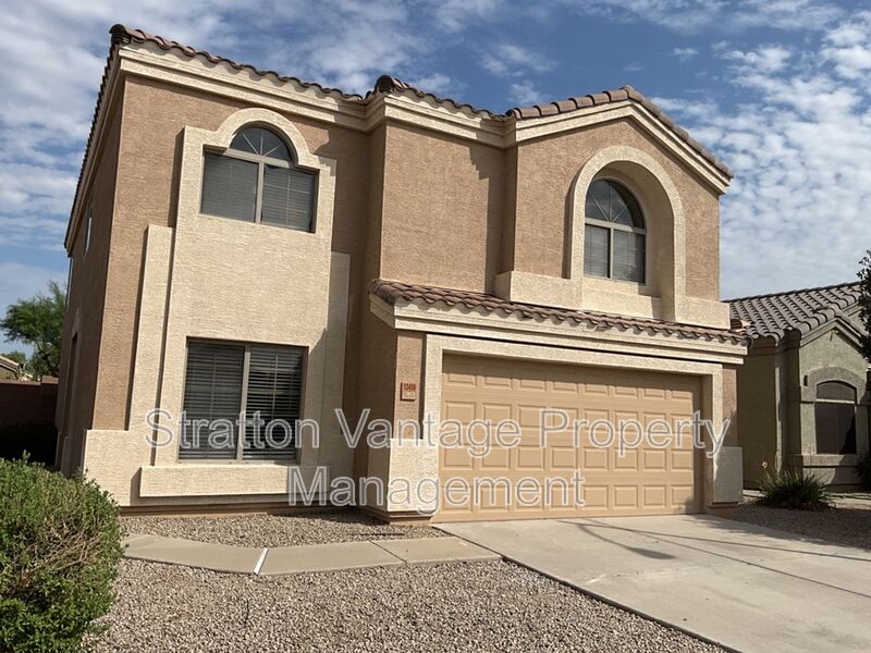 El Mirage House: 12450 W Redfield Rd