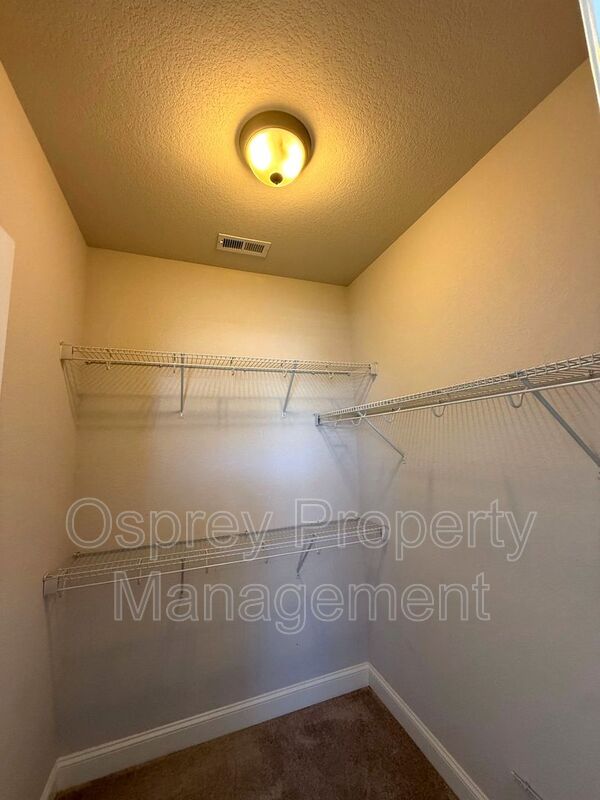 Spacious end-unit home in Virginia Beach!  - Photo 23