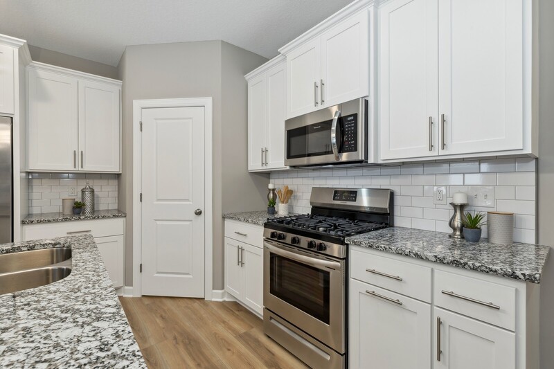 Baxter House: 13837 Oakwood Dr