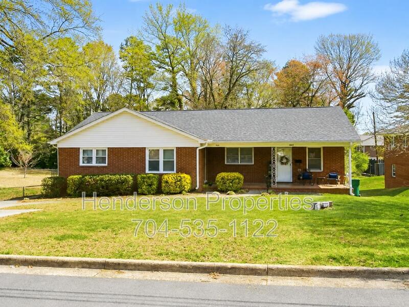 Albemarle House: 922 Smith St