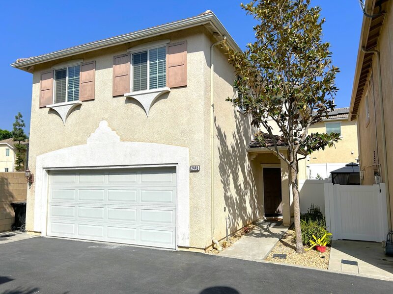 Pacoima House: 12445 Sonoma Drive