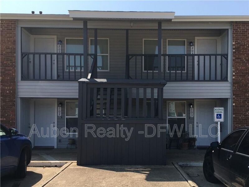 Grand Prairie Condo: 327 SE 3rd Street