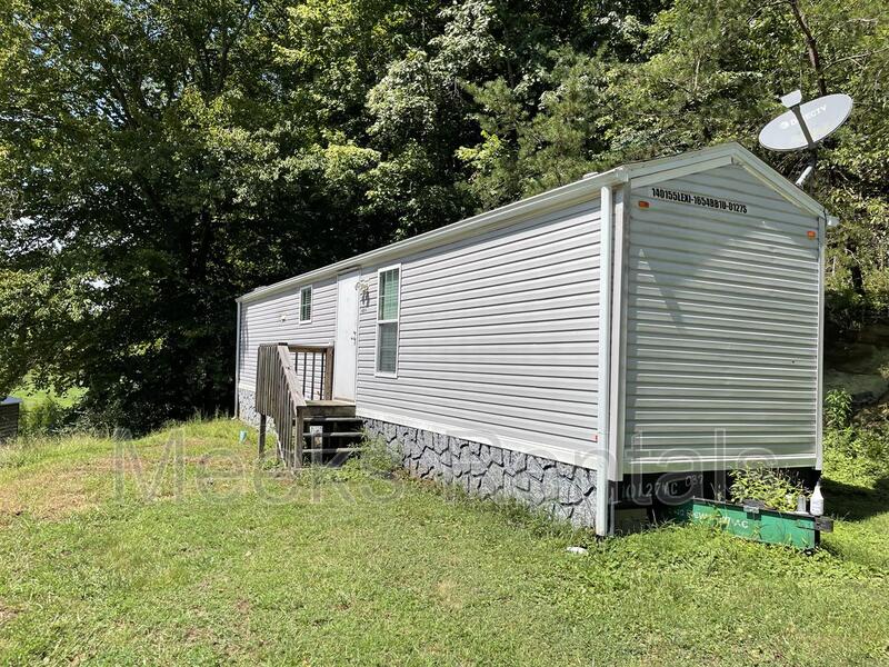 Hurricane House: 481 Tacketts Branch Rd.