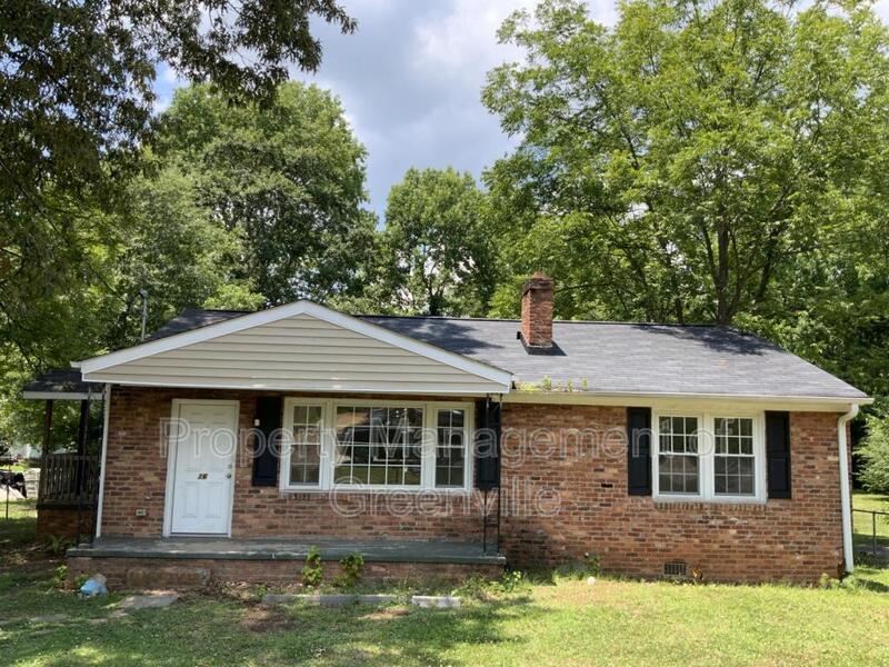 Greenville House: 16 Mayflower Avenue
