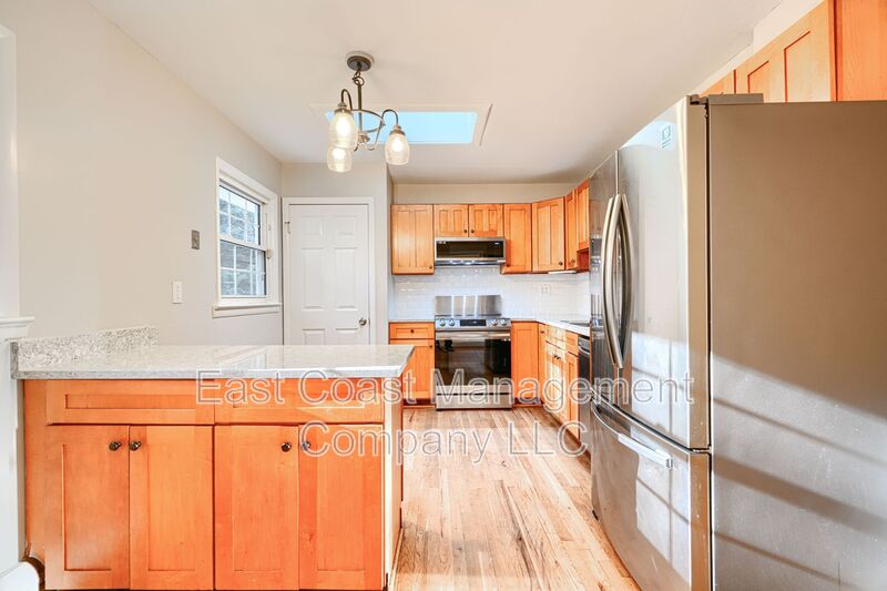 Fulton House: 7071 Pindell School Rd