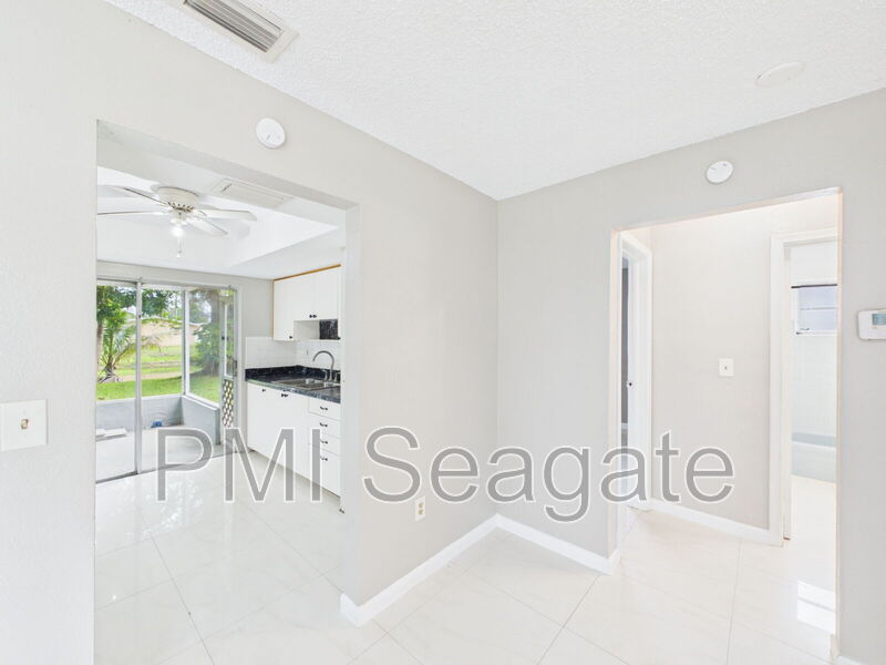 Sunrise House: 7620 NW 21st St