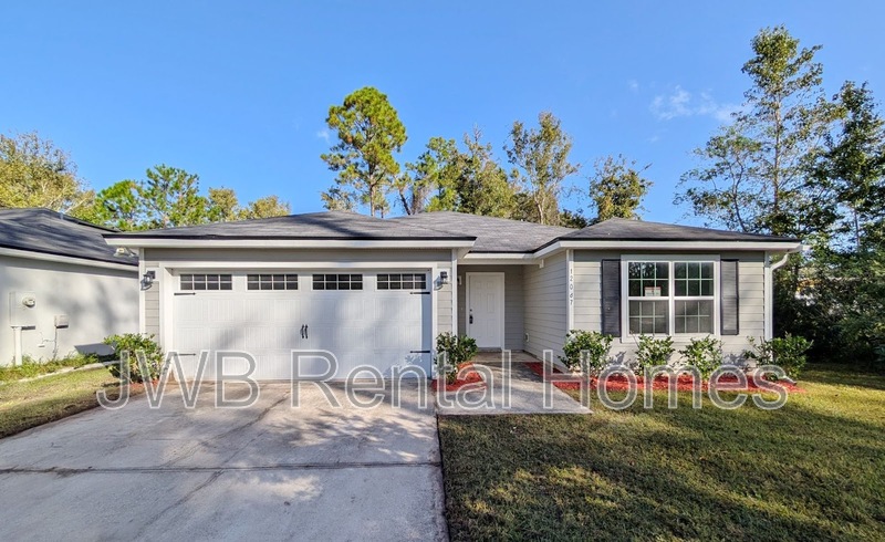 Jacksonville House: 12087 Biarritz St