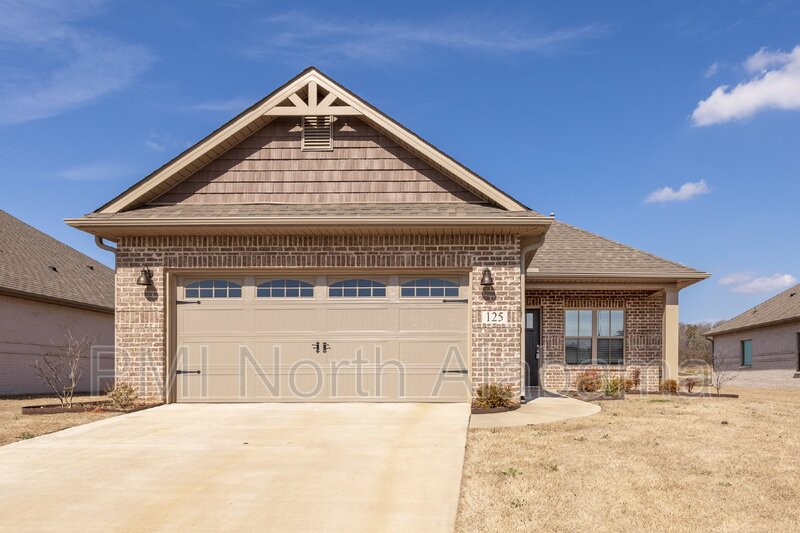 Meridianville House: 125 Caspian Ln