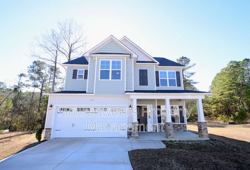 Fayetteville House: 2008 Cason Creek Dr