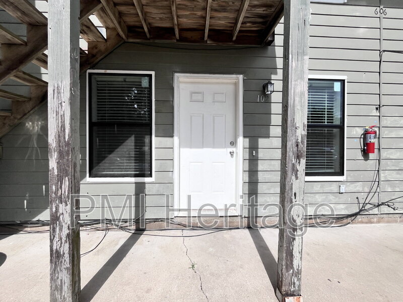 Springdale Condo: 606 Virginia St