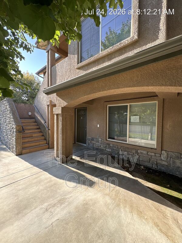 Visalia Condo: 4223 West Walnut Avenue