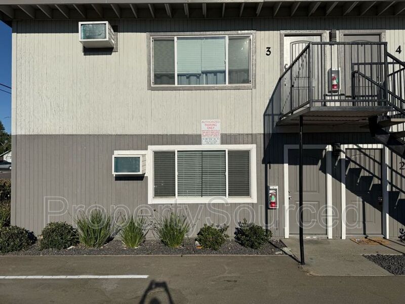 Lathrop Condo: 911 H Street