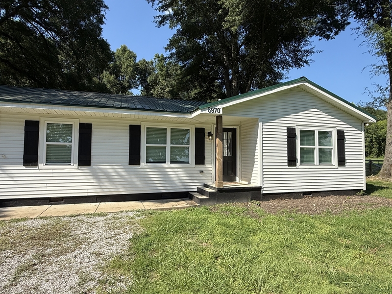 Collierville House: 6970 Raleigh Lagrange Drive