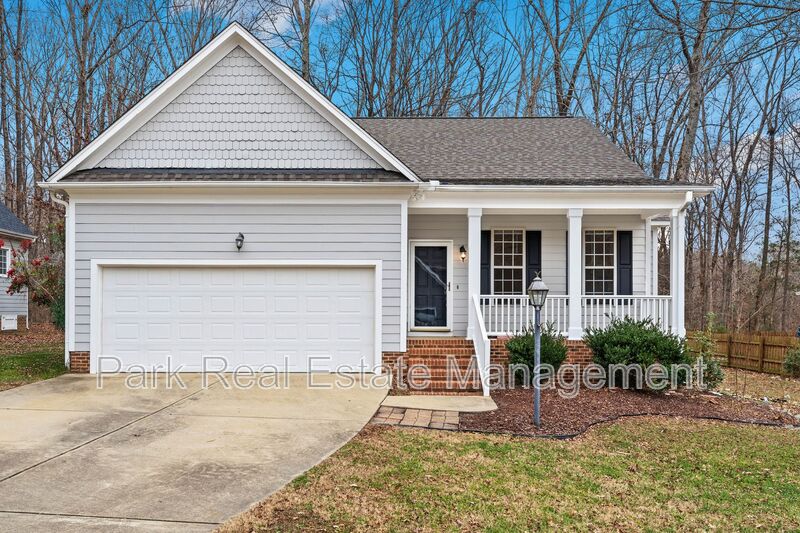 Pittsboro House: 304 Chatham Forest Drive