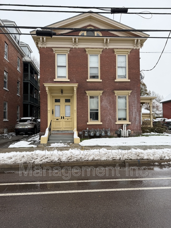 Burlington Condo: 68-70 North Union Street - #3 Rear