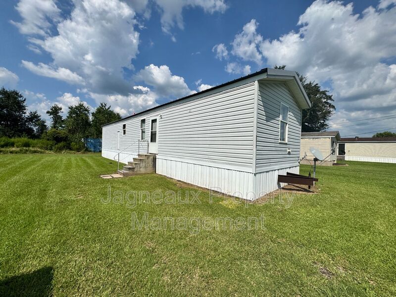 Vinton House: 2210 Center St
