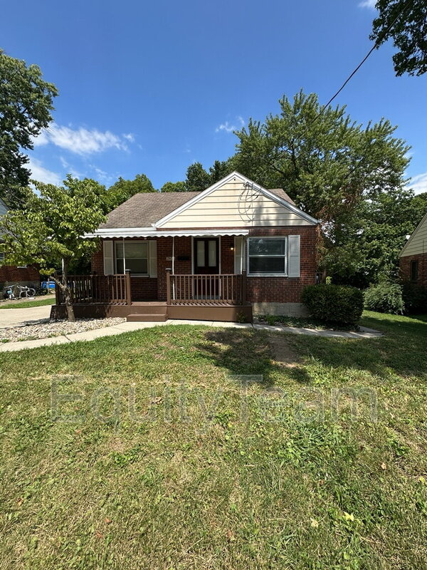 Cincinnati House: 2854 Allview Circle