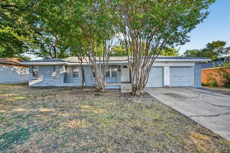 Haltom City House: 5016 Sabelle Lane