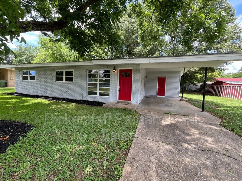 Columbus House: 2503 Broadmoor Drive