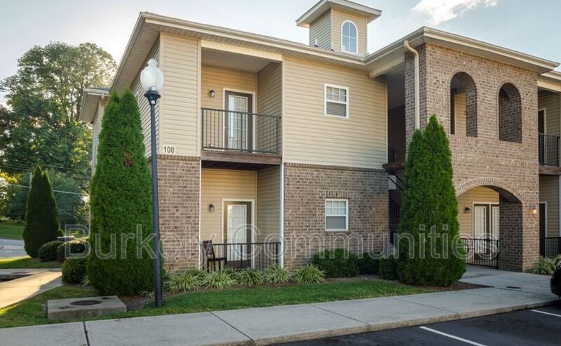 Greensboro Condo: 100 Thornton Ct