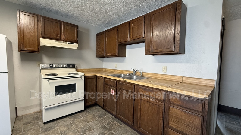Fargo Condo: 1235 11 1/2 Street North - 3
