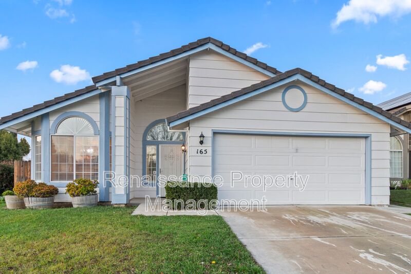 Tracy House: 165 Henry Ct.