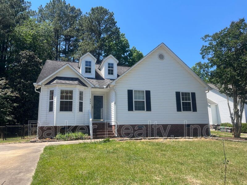 Clayton House: 232 Walnut Creek Drive