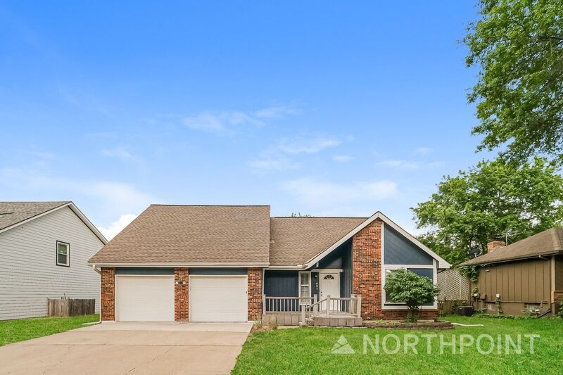 Lees Summit House: 601 SE Richardson Pl