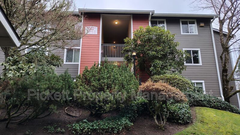 Poulsbo Condo: 20026 Vikings Crest Loop 1-103