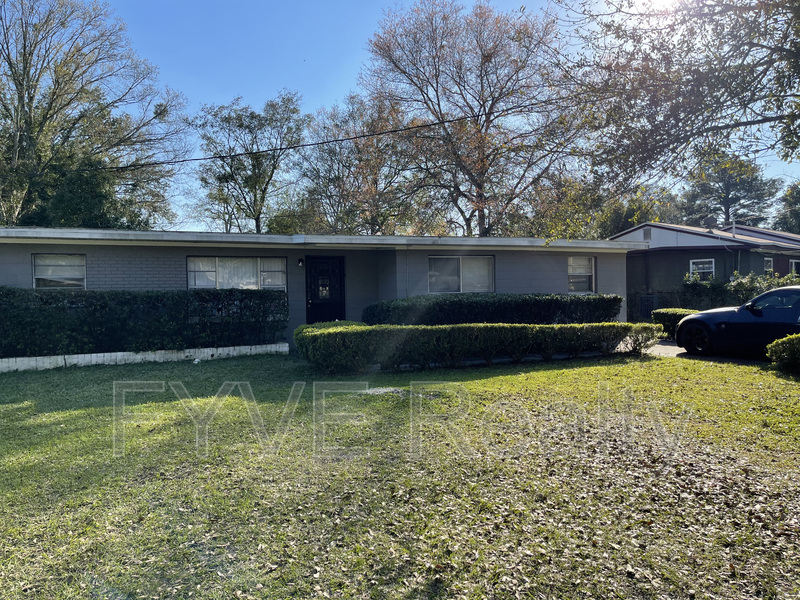 Request a Viewing for 2416 Palmdale St Tenant Turner