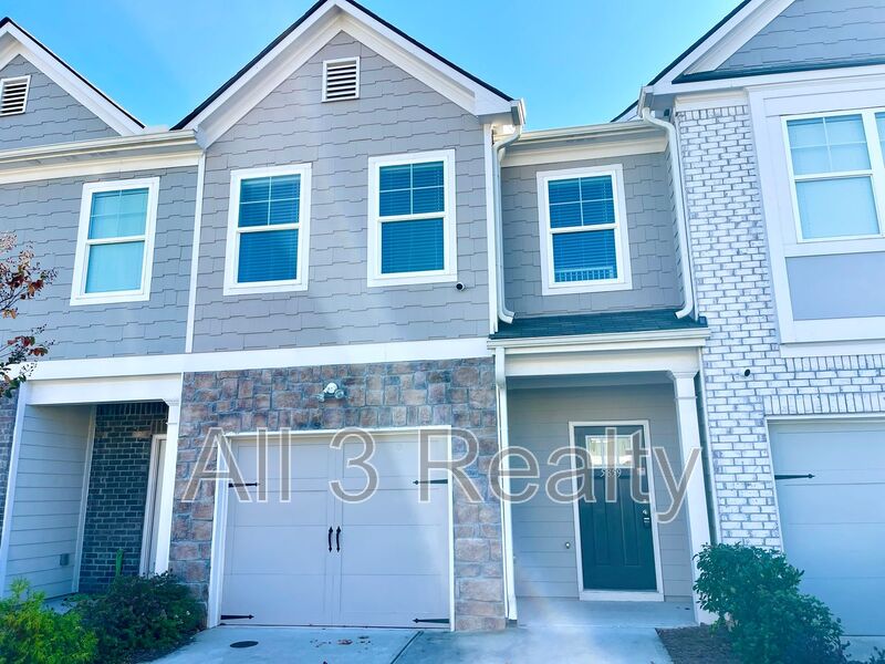 Lithonia House: 5859 Greystone Dr.