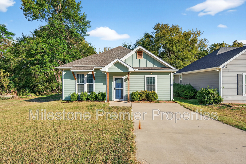 Denison House: 305 West Walker Street