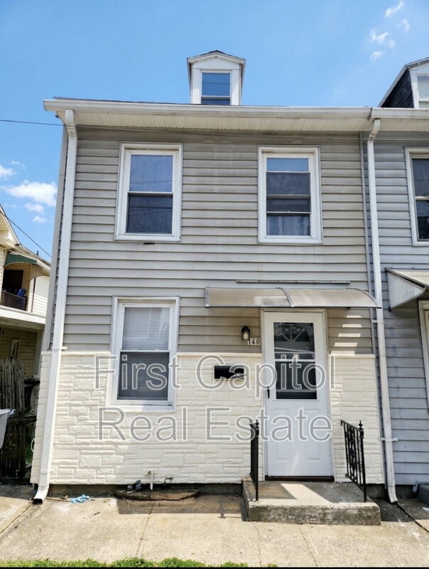 Steelton House: 140 S 2nd St