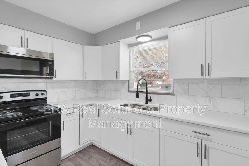 Columbus House: 1820 Oakwood Ave