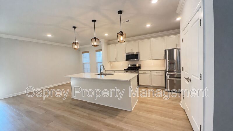 Spacious 4-Bedroom Chesapeake Home!  - Photo 4