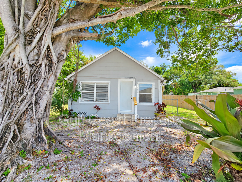 Bradenton Condo: 2127 13th Street West